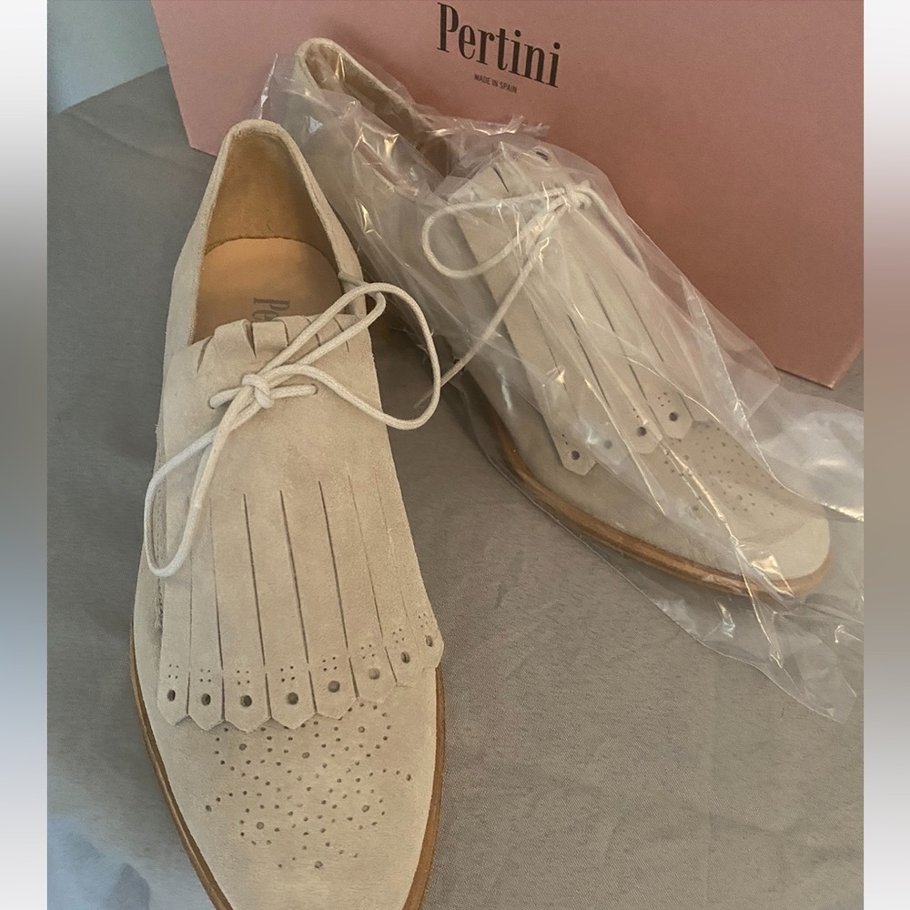 New Pertini Kiltie ladies shoes.
